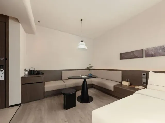 Atour Hotel Ningbo Railway Station Tianyige Moon Lake，照片 8