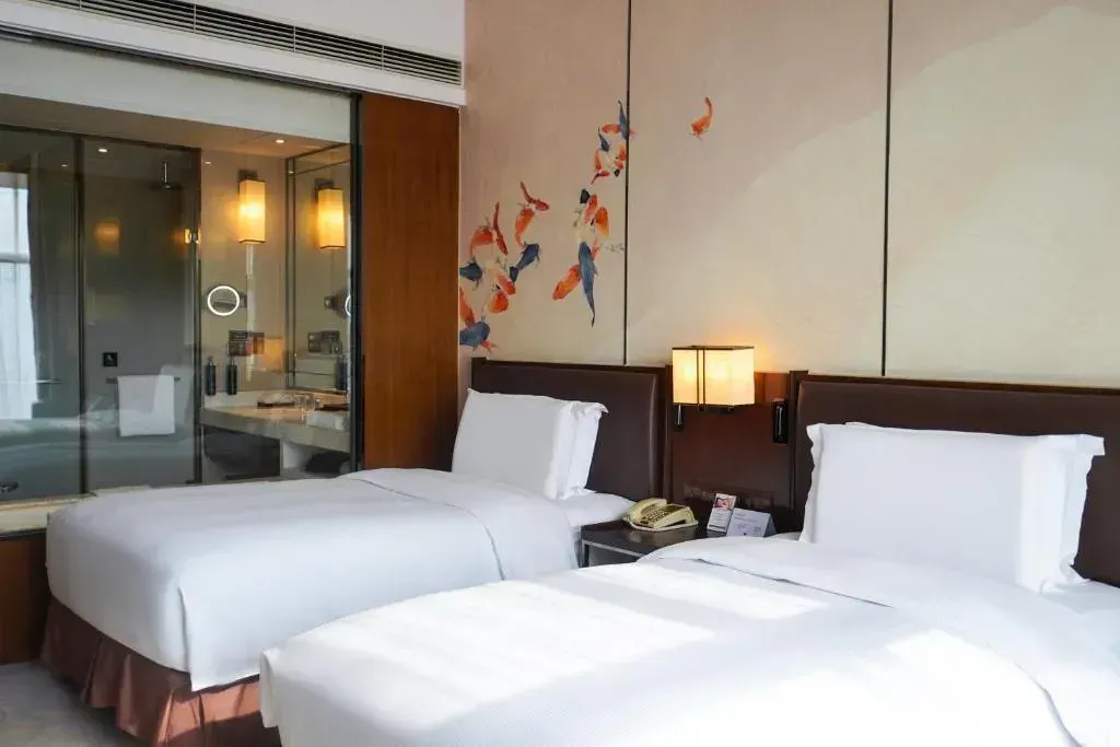 DoubleTree By Hilton Ningbo Beilun，照片 1