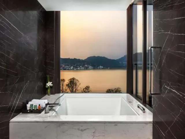 Hilton Ningbo Dongqian Lake，照片 10
